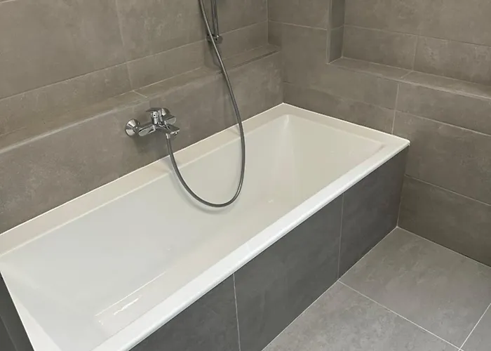 Hullam Panorama & Jacuzzi Balatonlelle